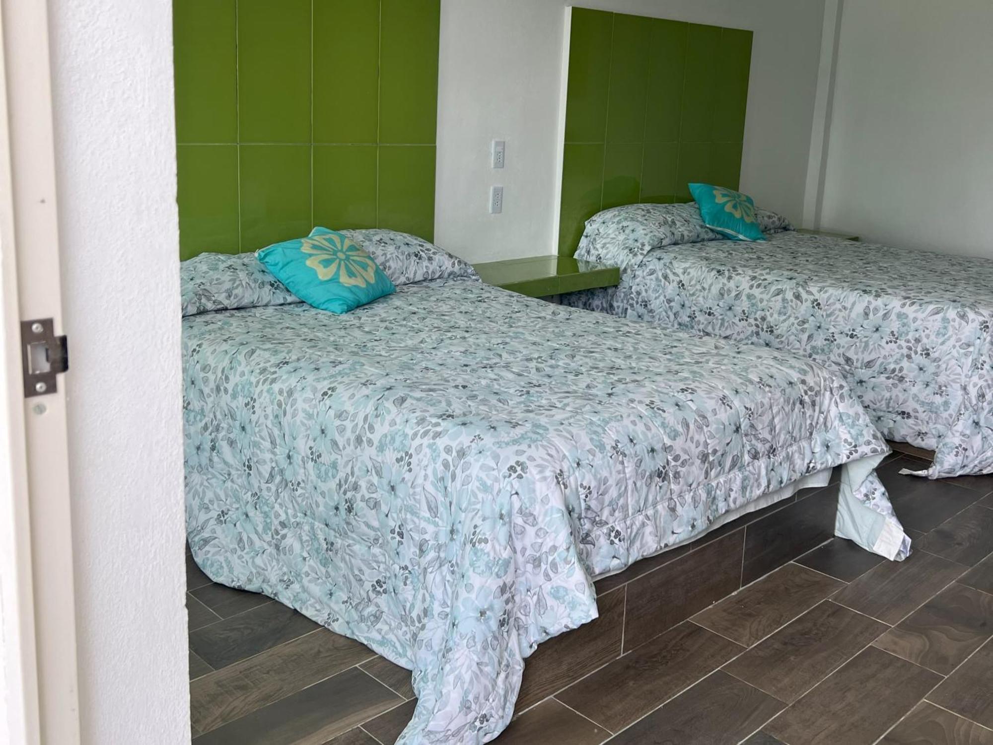 Hotel El Mirador Y Jardin 틀라야카판 외부 사진